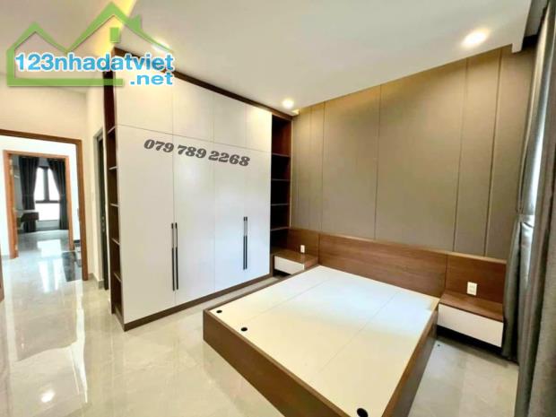 NHÀ MỚI XÂY 5 TẦNG HIỆN ĐẠI- SÁT KĐT VẠN PHÚC - XE HƠI ĐẬU TRONG NHÀ - 1