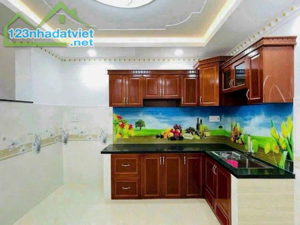 BÁN NHÀ 63M2, 3 TẦNG, Ô TÔ VÀO NHÀ, CHỈ NHỈNH 4 TỶ- HIỆP THÀNH QUẬN 12 - 2