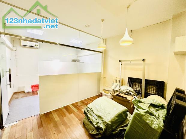 Mặt Tiền Đường Võ Văn Kiệt, Phường Nguyễn Thái Bình, Quận 1, 72m2, Ngang 4m. - 4