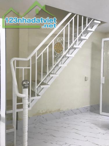 BÁN NHÀ ĐẸP, HUỲNH TẤN PHÁT, QUÂN7, (DT 30 M2), 2 TẦNG, GIÁ TỐT - 2