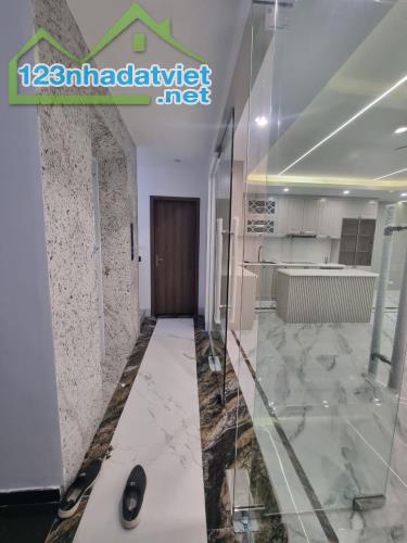 THANG MÁY !! Bán nhà phân lô Nguyên Hồng 55mx8T thông sàn mới tinh KD VP ở sướng 10 ty - 4