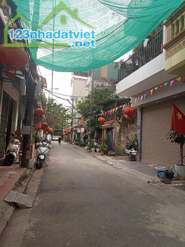 Bán đất Cầu Bươu Xa La giá rẻ. đưởng vỉa hè. Ô tô tránh Kinh doanh