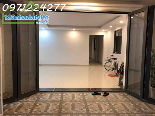 BÁN GIÁ RẺ GẦN ĐƯỜNG TÔ NGỌC VÂN 102M2 [ 6 X 17 ] 2 TÂNG BTCT VỚI 4PN -SỔ HỒNG RIÊNG [