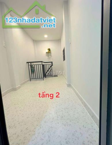 NHÀ QUẬN 6 - SHR - GIÁ CHỈ HƠN 1 TỶ - 3 TẦNG 2PN 2WC - NHỎ XINH LUNG LINH - 2