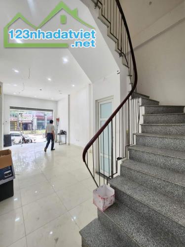 ⚜️ MẶT PHỐ LẠC LONG QUÂN, TÂY HỒ, 1 MẶT Ô TÔ TRÁNH, 40M2 5T MT 4M, Ở VÀ KD, 20.8 TỶ ⚜️