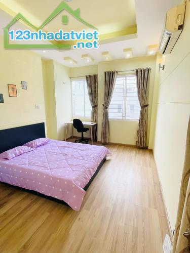 NHÀ HUỲNH VĂN BÁNH GẦN 50M2, NGANG 4.4M, 4 TẦNG, 7PN, SỔ VUÔNG, NHỈNH 8 TỶ. LH 0905699000 - 5