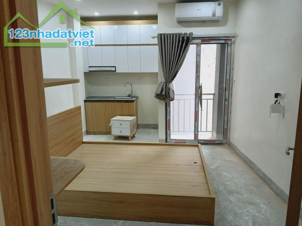 Cần bán gấp nhà dòng tiền ngõ 255 Cầu Giấy 77m2, 8T, thang máy, doanh thu cao, hơn 13 tỷ