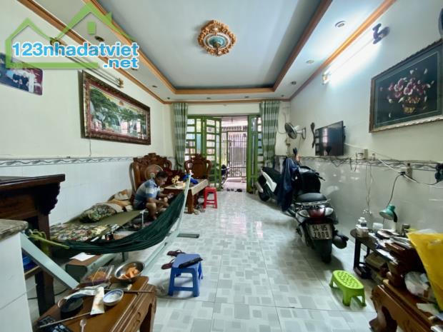 Bán nhà và đất 146m2 thông số, vị trí cực đẹp hẻm to bự Lê Đình Cẩn Bình Tân chỉ 50 tr/m2 - 1