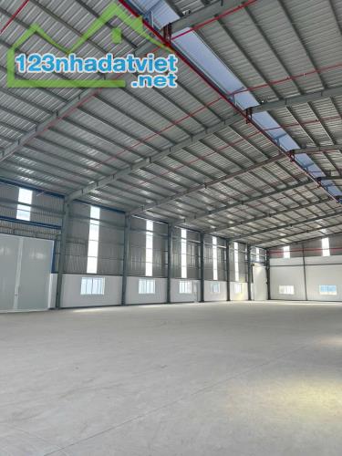 Cho thuê 2000m2 Kho Xưởng  Tân Uyên PCCC tự động Gía : 135 triệu/tháng - 1