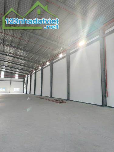 Cho thuê 2000m2 Kho Xưởng  Tân Uyên PCCC tự động Gía : 135 triệu/tháng - 2