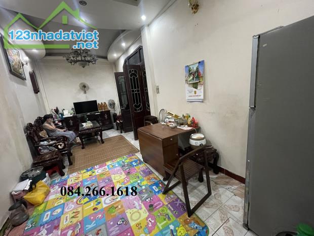 Nhà đầu ngõ Trần Phú-Gần phố Chiến Thắng-Cạnh chợ và trường đại học ô tô đỗ giá rẻ - 4