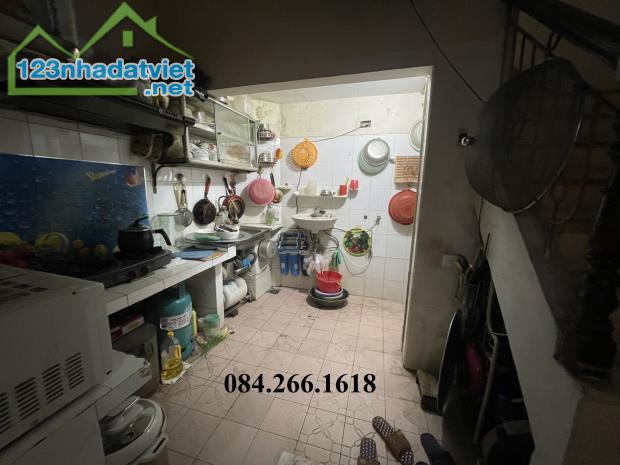 Nhà đầu ngõ Trần Phú-Gần phố Chiến Thắng-Cạnh chợ và trường đại học ô tô đỗ giá rẻ - 1