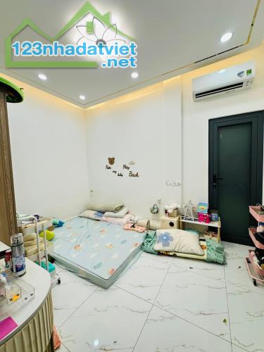 Bán Nhà HẺM XE HƠI THÔNG Hoàng Hoa Thám,P5_5.3m x 17m_, 2 Tấm _ Gía 8 Tỷ 9 TL