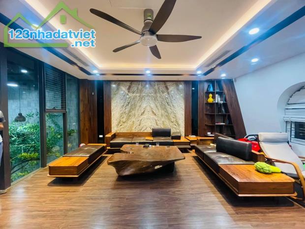 Cho thuê nhà Biệt thự Việt Hưng, Long Biên, Hà Nội. Giá 55 tr/th