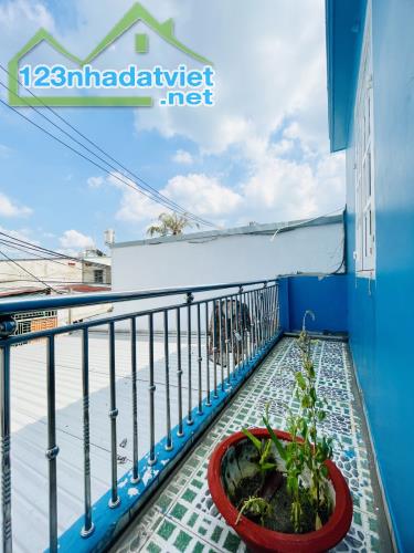 BÁN 🏠 ĐẸP - HIỆN ĐẠI -  TX - Q12 - HẺM OTO VỚI  👉92M2 GIÁ CHỈ 👉 3❎TỶ.👈 - 1