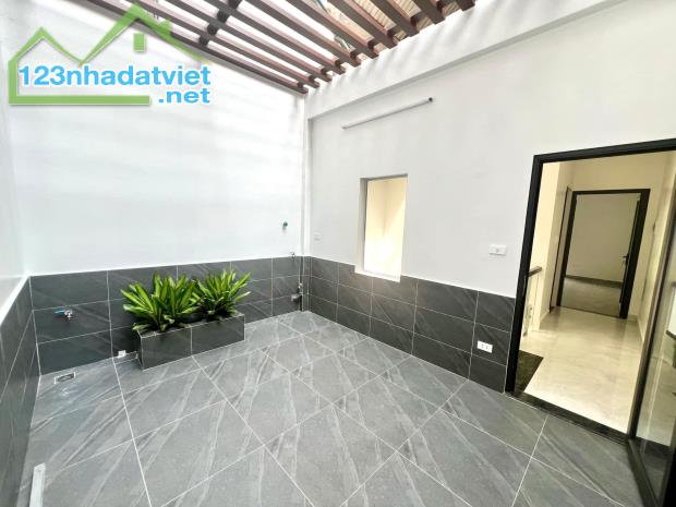 BÁN NHÀ ĐƯỜNG LÁNG 50M2 - 4 TẦNG - MT 4M - GIÁ 11.6 TỶ - 4