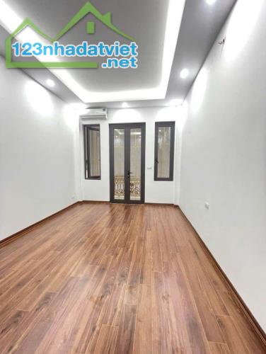 Nhà Phân Lô- Siêu Rẻ Đẹp Phố Lê Trọng Tấn- Q.Thanh Xuân 42m2 4 Tầng 8.4 tỷ- 2 mặt thoáng - 5