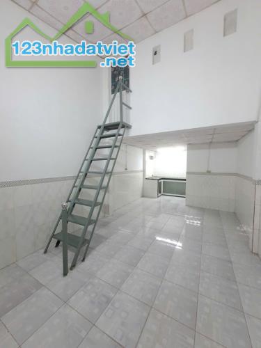 cho thuê nhà hẻm 216 đường tầm vu hưng lợi 1pn trên gác giá 3tr - 2