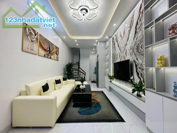 NHÀ ĐẸP QUẬN HAI BÀ TRƯNG- 2 THOÁNG- SÁT TIME CITY - GIÁ CHƯA ĐẾN 6 TỶ