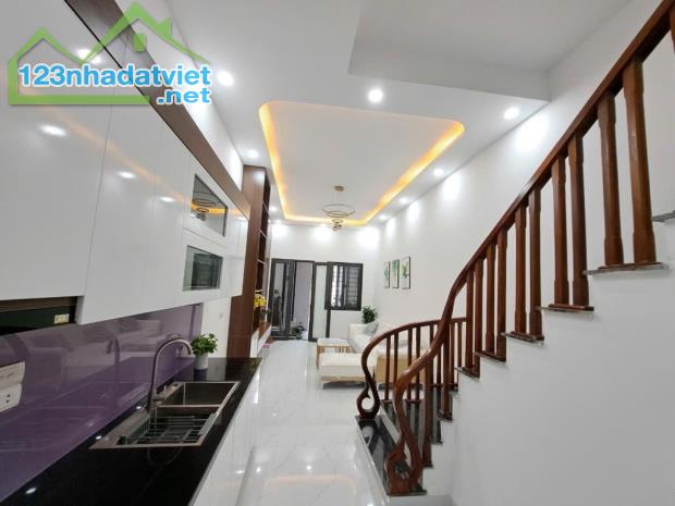 BÁN NHÀ NGUYỄN VĂN TRỖI, NHÀ MỚI, GẦN PHỐ, 36M2 4 TẦNG 7.85 TỶ - 1