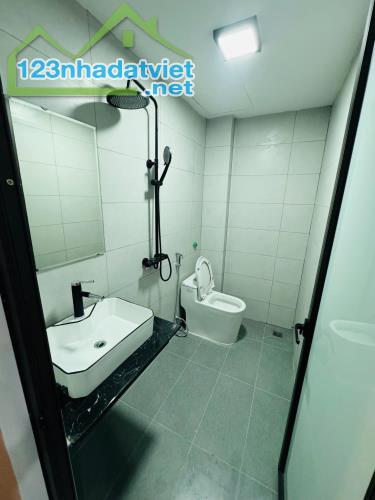 Bán nhà đẹp Phương Canh, phố Trịnh Văn Bô 36M 5 Tầng, 4p ngủ, ô tô đỗ gần 4.5 tỷ