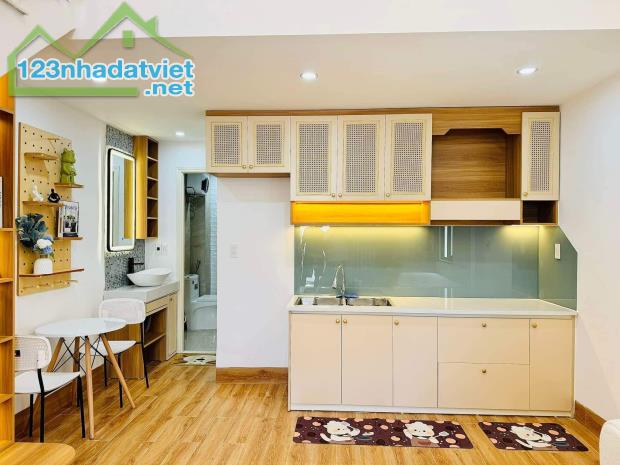 # Nhà Kiệt Núi Thành, gần Duy Tân, 40m2 gác đúc mới đẹp, sân rộng, 2.45 tỷ - 2