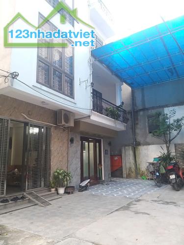 Bán nhà đường Hòa Bình phường Yên Nghĩa Hà Đông. Dt 35m2, 4 tầng, ô tô đỗ cửa, giá 3.5 tỷ - 2