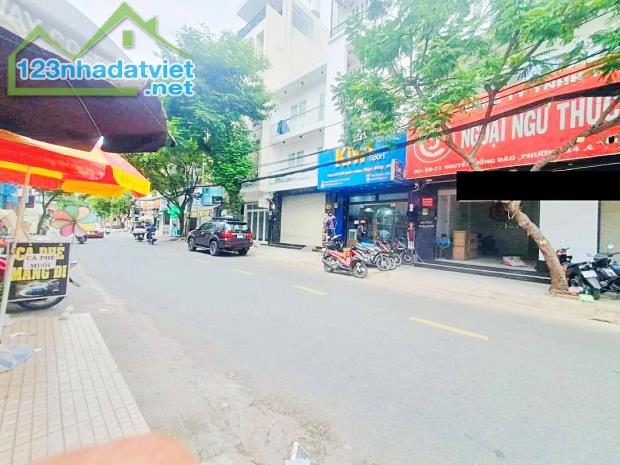 Cho thuê nhà 69 -71 Nguyễn Hồng Đào, P14, Q Tân Bình. Trệt, 2 lầu (8,5x15) 400m2 chỉ 60tr - 1