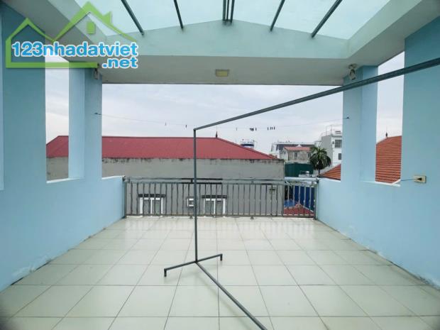 NHÀ ĐẸP KIÊU KỴ LÔ GÓC. DT:82m2x3T, MT:4,7M, GÍA:6,1tỷ. - 4