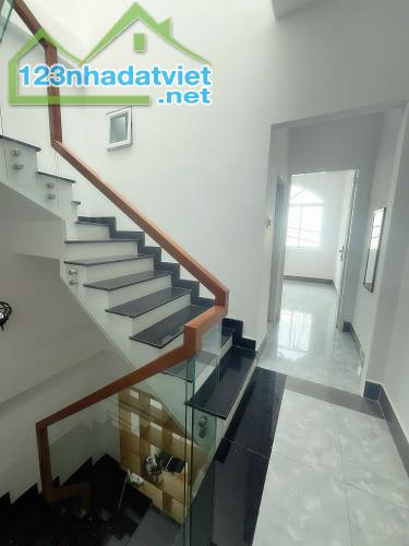 Bán nhà Nguyễn Trọng Tuyển, P1 Tân Bình 48m2, HXH, 4 tầng, giá 5,15 tỷ TL - 3