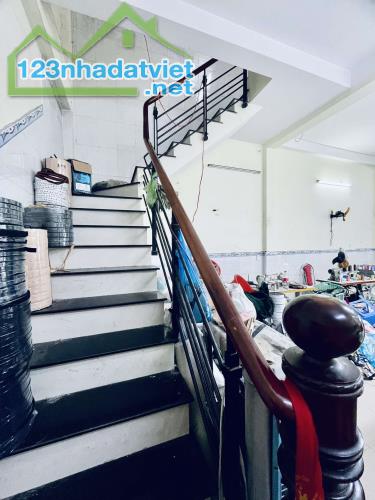 Bán nhà Tân Thới Hiệp 20,108m2, 2 Tầng,hẻm xe hơi 6m Thông Tứ Tung