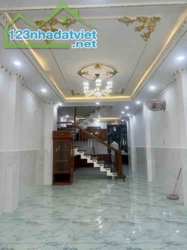 BÁN NHÀ , CĂN GÓC HẺM 6M , NGUYỄN VĂN QUÁ, QUẬN 12, 75M, GIÁ 4.87 TỶ