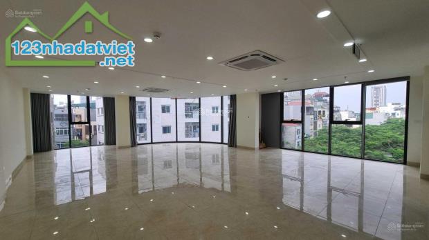 Văn Phòng Full Kính 110m2 Phố Trung Hoà, Cầu Giấy - 23 Tr/Tháng. Ô TÔ đỗ cửa