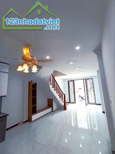 Bán nhà 47m2x3T, Tân Phú, cạnh đất đấu giá, trường C1,C2 - 3