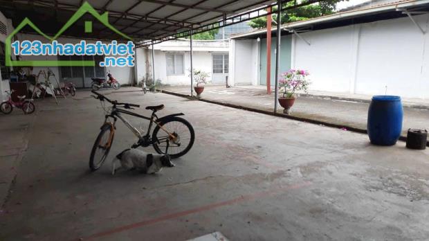 Cho thuê nhà xưởng kv 5000m2, xd sd 3000m2 Ql1A Quận 12 - 2