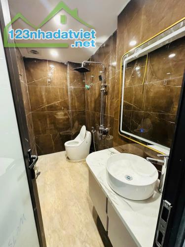 Oto 7 chỗ vào nhà 40m2*6T 10.8 tỷ ngõ 143 Nguyễn Chính- cạnh KĐT Ao Sào- Q. Hoàng Mai - 1