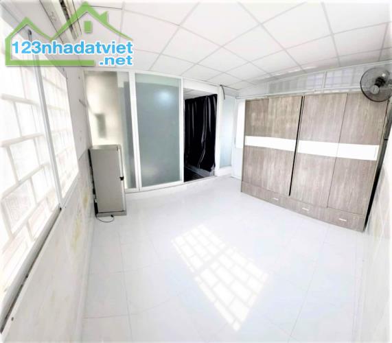 NHÀ LÊ VĂN SỸ QUẬN 3, HẺM DÂN TRÍ, DÒNG TIỀN 20TR/THÁNG, 30M 5 TẦNG 4PN 4WC, 5.5 TỶ TL - 5
