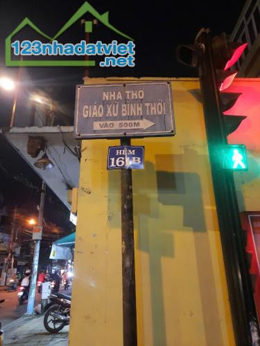 Cho thuê nhà (4x17) m2, HẺM XE TẢI 5M THÔNG, Đường Lạc Long Quân, Quận 11.