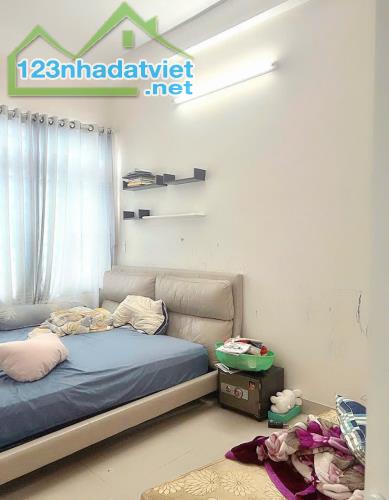 L43- Nhà siêu VIP, ở ngay, kiệt ôtô, gần phố Ỷ Lan Nguyên Phi, 3t, 3pn, 3wc, chỉ hơn 3 tỷ - 3