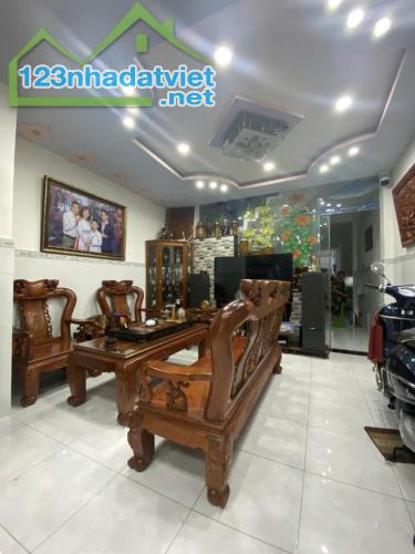 Bán Nhà Mặt Tiền Âu Cơ, Tân Bình, 160m2, 3 Tầng Mới, Nội Thất Cao Cấp, Nhỉnh 27 Tỷ TL.