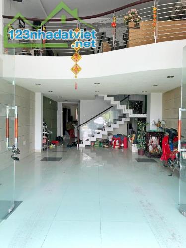 Mặt tiền kinh doanh chợ Bình Điền 5x20m 100m2 chỉ 9 tỷ