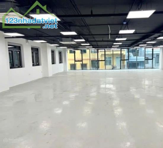 HOT HOT!!! CHO THUÊ SÀN 300M² – MẶT PHỐ HOÀNG CẦU – GIÁ SIÊU HẤP DẪN