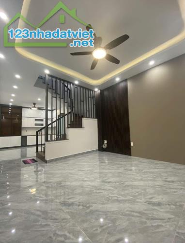 Bán nhà Tô Hiệu, Hồ Nam, Lê Chân, HP. 3 tầng, 50m2, ngang 4,2m, 3,35 tỷ. Ngõ nông 2,5m. - 4