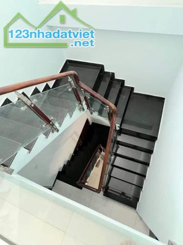 VỠ NỢ CẦN BÁN GẤP NHÀ HẺM ÔTÔ 55m²-2tỷ4(TL)Đ Tạ Quang Bửu,P3,Quận 8 sổ sẵn - 5