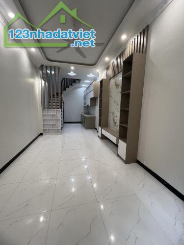 Bán nhà Ngõ 114 Thanh Bình, Ngõ ô tô tránh 3 gác, Mới - Đẹp - Ở Ngay, 30m2, 5 tầng