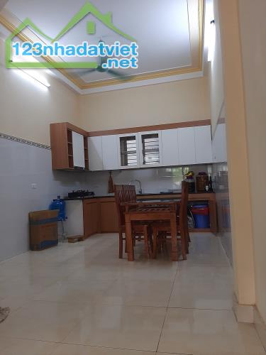 NHÀ 4T DUYÊN THÁI, 43M2, OTO ĐỖ, 15M RA TRỤC CHÍNH, GIÁ 3.35 TỶ. LH 0888229559 - 1