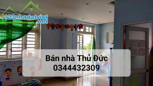 Bán nhà Thủ Đức, Mặt tiền kinh doanh, Ngay Lê Văn Việt, 140 m2, Ngang 6m, 10 tỷ nhỉnh