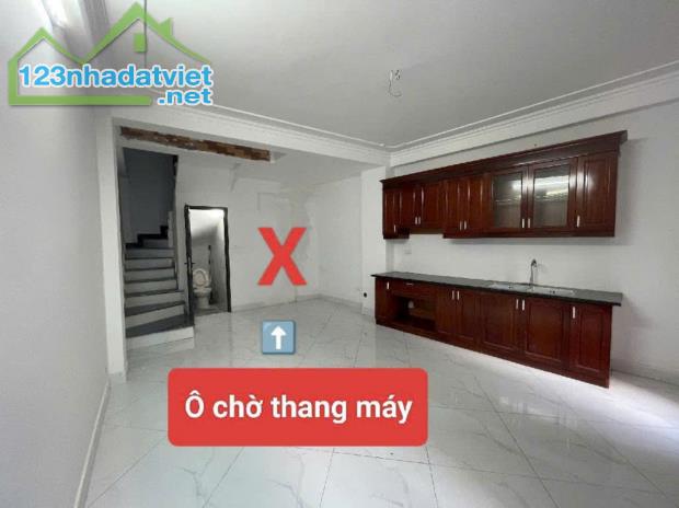 NHÀ DÂN XÂY - Ô CHỜ THANG MÁY - 4 PHÒNG NGỦ - HÀNG HIẾM CHỈ 3.79 TỶ