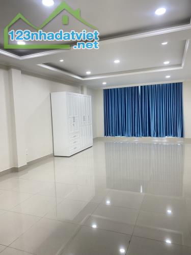 Gấp bán nhà 4 tầng, dt đất 100m2, giá 20 tỷ, ngay Mặt tiền Quốc lộ 13, Bình Thạnh. - 4