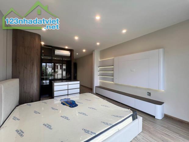 SIÊU PHẨM THẠCH BÀN 56M2 x 8T OTO TRÁNH THANG MÁY FULL NỘI THẤT KINH DOANH. 17TỶ - 5